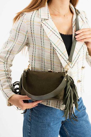 Lamelif Süet Püsküllü Kadın Omuz Çantası Haki
