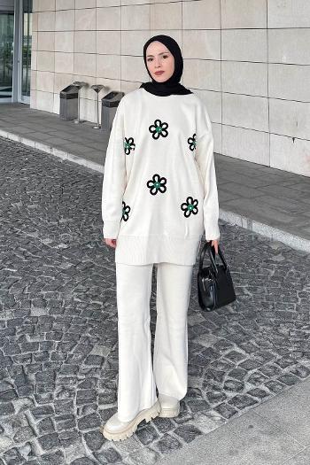 Beige Crew Neck Long Arm Acrylic Regular Trousers Comfortable Suit