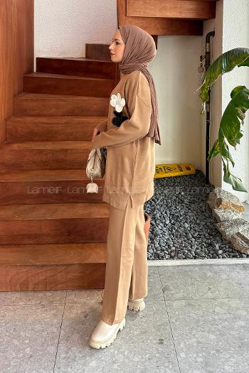 Camel Neckband Long Arm Knitwear Regular Trousers Comfortable Suit