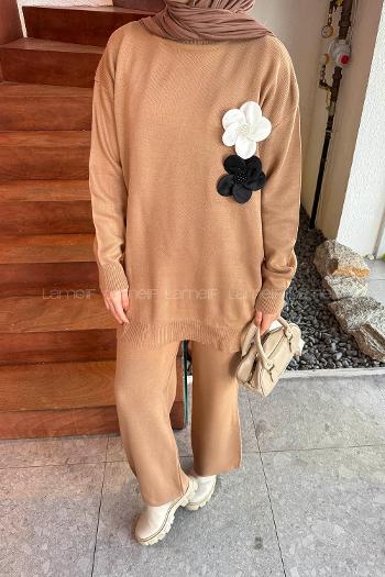 Camel Neckband Long Arm Knitwear Regular Trousers Comfortable Suit