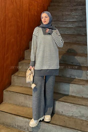 Smoked Turtle Neck Long Arm Knitwear Regular Trousers Comfortable Suit