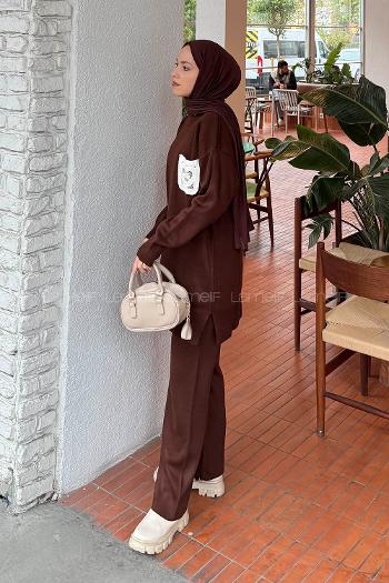 Bitter Brown Crew Neck Long Arm Knitwear Regular Trousers Comfortable Suit