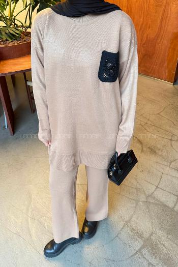 Camel Crew Neck Long Arm Knitwear Regular Trousers Comfortable Suit