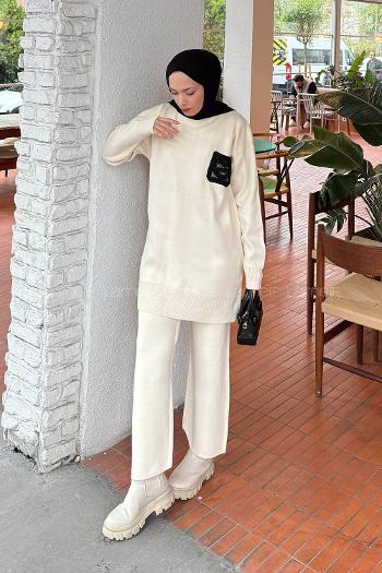 Lamelif Dantel Cep Detaylı Triko Takım Krem