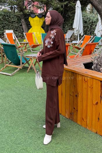 Bitter Brown Neckband Long Arm Acrylic Knitwear Regular Trousers Comfortable Suit