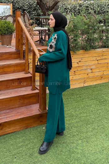 Lamelif Aksesuarlı Triko Takım Zümrüt Yeşili