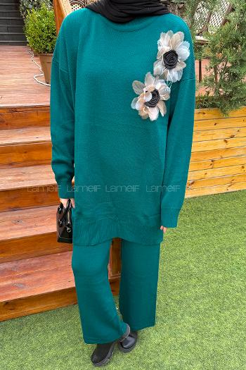 Lamelif Aksesuarlı Triko Takım Zümrüt Yeşili