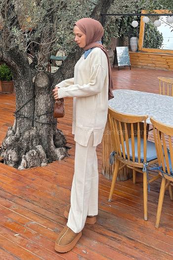 Beige Shirt Collar Long Arm Acrylic Knitwear Regular Trousers Comfortable Suit