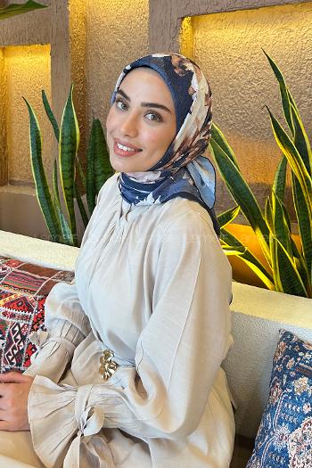 Lamelif Çiçek Desen Bambu Eşarp Lacivert Tarçın