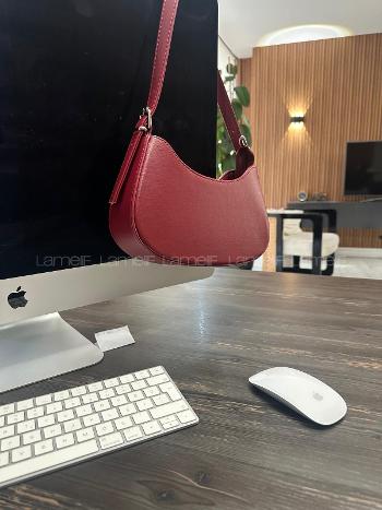 Kadın Kemer Aksesuarlı Baget Omuz Çantası 