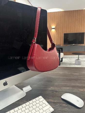 Kadın Kemer Aksesuarlı Baget Omuz Çantası 