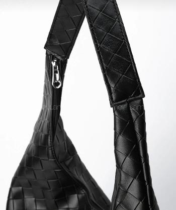 Lamelif Salaş Örgü Detay Lauren Kadın Kol Çanta