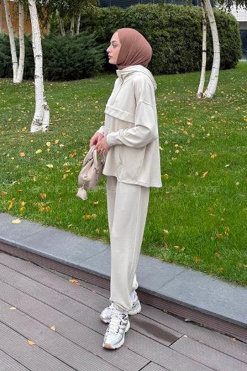 Cream Hood Neck Long Arm Modal Regular Trousers Comfortable Suit