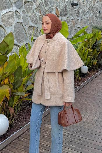 Lamelif Bağlama Detaylı Pelerinli Kaban Taş Rengi