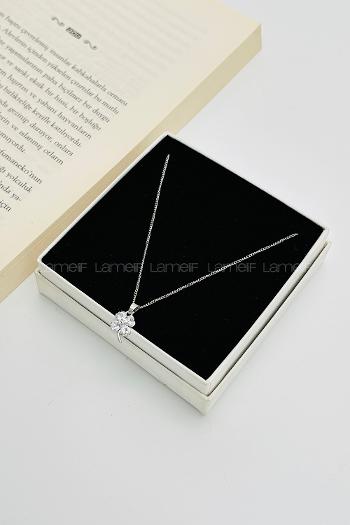 Lamelif Gümüş Kristal Taşlı Zirkon Şans Yoncası Kolye