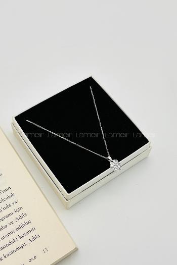 Lamelif Gümüş Kristal Taşlı Zirkon Şans Yoncası Kolye