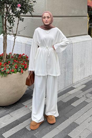 Lamelif Yırtmaçlı İkili Takım Beyaz