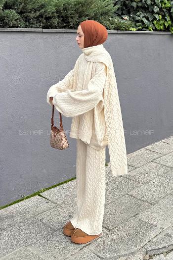 Stone Crew Neck Long Arm Acrylic Regular Trousers Comfortable Suit