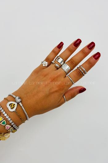 Lamelif Gümüş 8li Kombin Çiçek Yüzük Seti