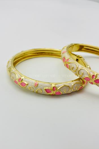 White Belted Gold Straight Wristband