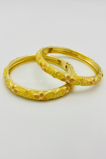 Yellow Belted Gold Straight Wristband