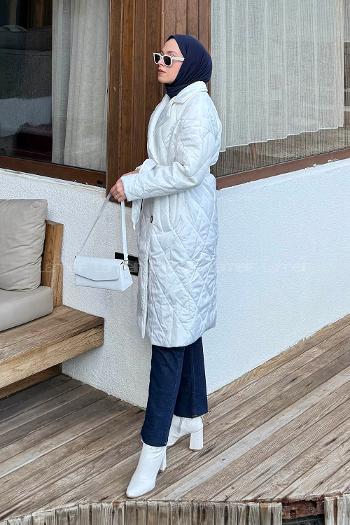 Lamelif Bağlama Detaylı Kapitone Mont Beyaz