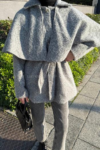 Lamelif Bağlama Detaylı Pelerinli Kaban Gri