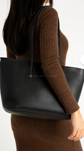 Black Buckle Skin Hand Bag Bag