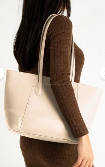 Mink Buckle Skin Hand Bag Bag