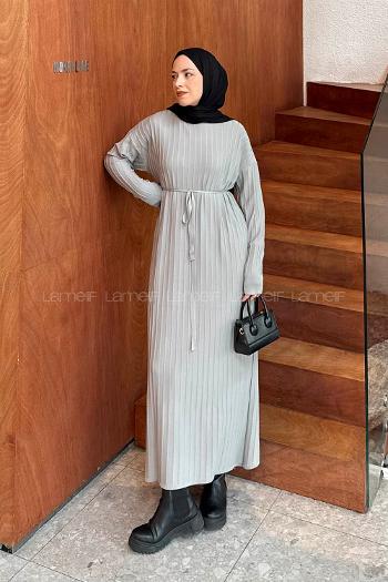 Lamelif Dikiş Detaylı Tesettür Elbise Gri