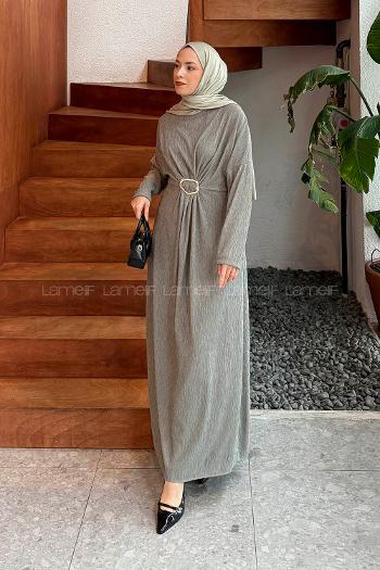 Lamelif Toka Detaylı Tesettür Elbise Haki