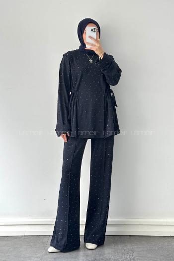 Lamelif Tünel Detaylı Taşlı Takım Lacivert
