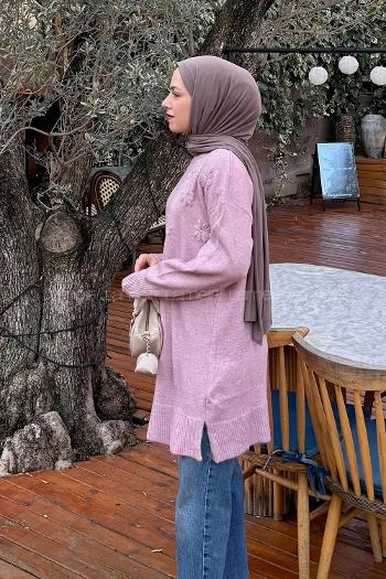 Lamelif Çiçek Detaylı Triko Kazak Lila