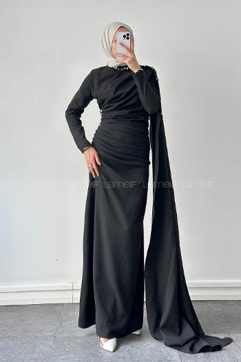 Lamelif Pelerin Detaylı Taşlı Elbise Siyah