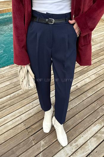 Lamelif Kemerli Havuç Pantolon Lacivert