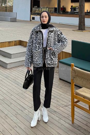 White Black Normal Neck Long Arm Coat