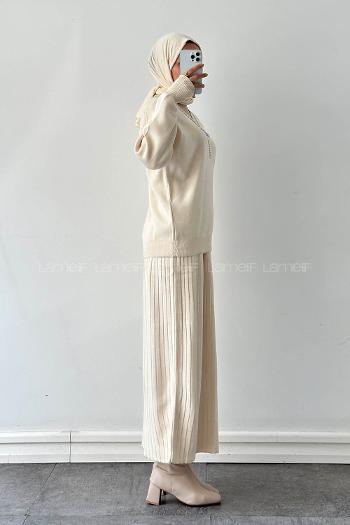 Lamelif Taş Detaylı Etekli İkili Takım Bej