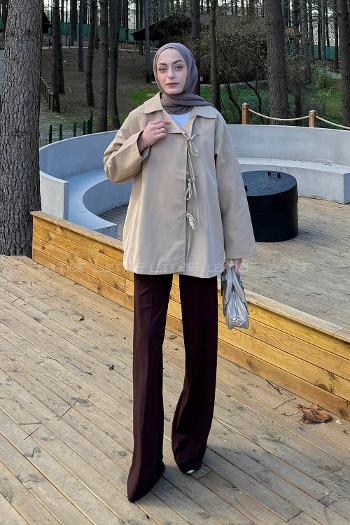 Lamelif Fiyonk Detaylı Trençkot Bej