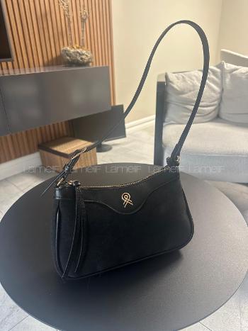 Black With Zipper Skin Hand Bag Bag