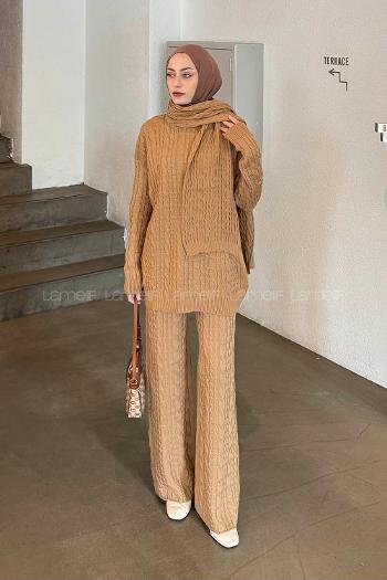 Brown With Milk Turtle Neck Long Arm Knitwear Regular Trousers Comfortable Suit