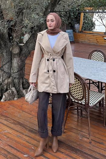 Lamelif Bağlama Detaylı Trençkot Bej