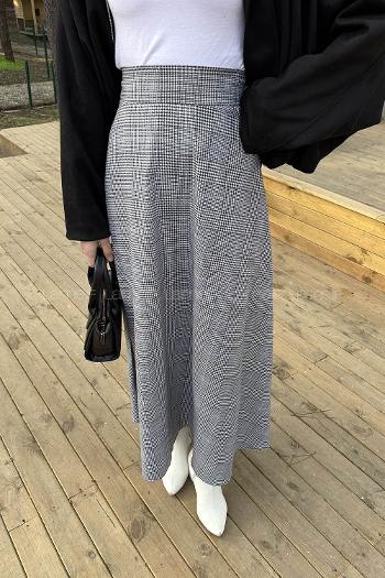 Lamelif Kazayağı Desen Etek Siyah-Beyaz