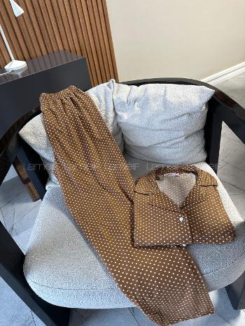 Lamelif Açık Kahve Puantiyeli Düğmeli Süet Kadın Pijama Seti