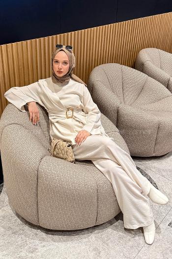 Stone Crew Neck Long Arm Crepe Fabric Regular Trousers Comfortable Suit