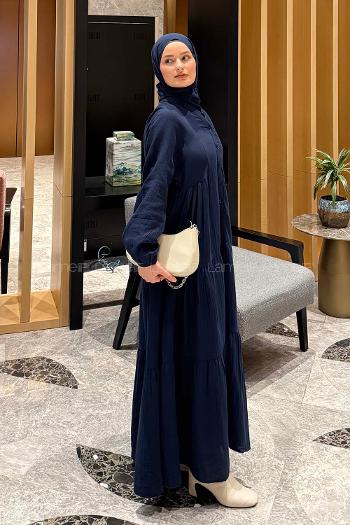 Lamelif Ön Yarım Düğme Detaylı Müslin Kumaş Tesettür Elbise Lacivert