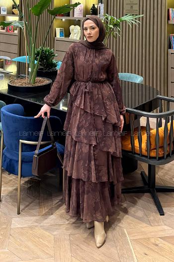 Lamelif Desenli Volanlı Tesettür Elbise Acı Kahve