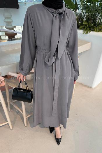 Lamelif Fularlı Bağlama Detaylı Elbise Gri