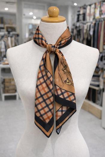 Tan Foulard