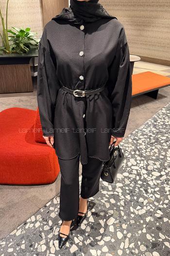 Lamelif Taş Düğme Detaylı Kemerli Takım Siyah