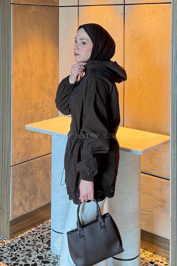 Lamelif Fisto Detaylı Kapüşonlu Yağmurluk Acı Kahve